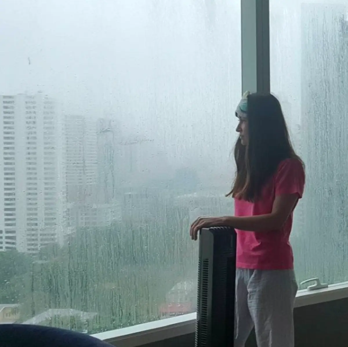 นานๆ จะได้เห็น! ส่องบ้าน “แอน ทองประสม” กับมุมสวยๆ ที่แสนน่าอยู่