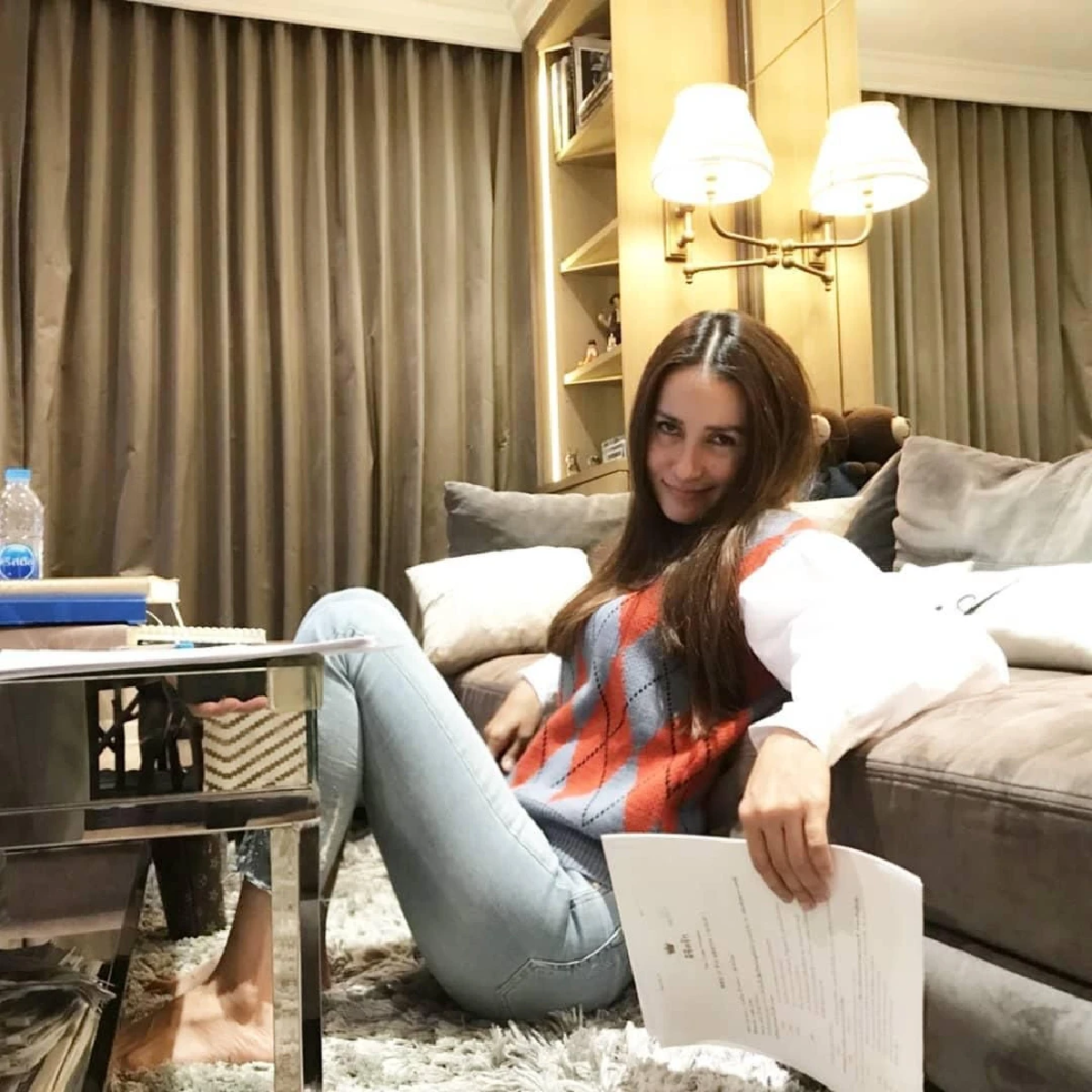 นานๆ จะได้เห็น! ส่องบ้าน “แอน ทองประสม” กับมุมสวยๆ ที่แสนน่าอยู่