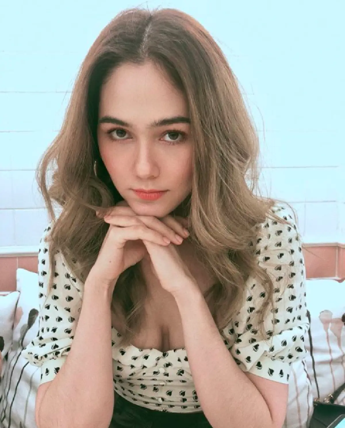 เปิดภาพ “เอ็มมี่” หลังบินไปศัลยกรรมเกาหลี โดยมี “ชมพู่” เป็นไอดอล