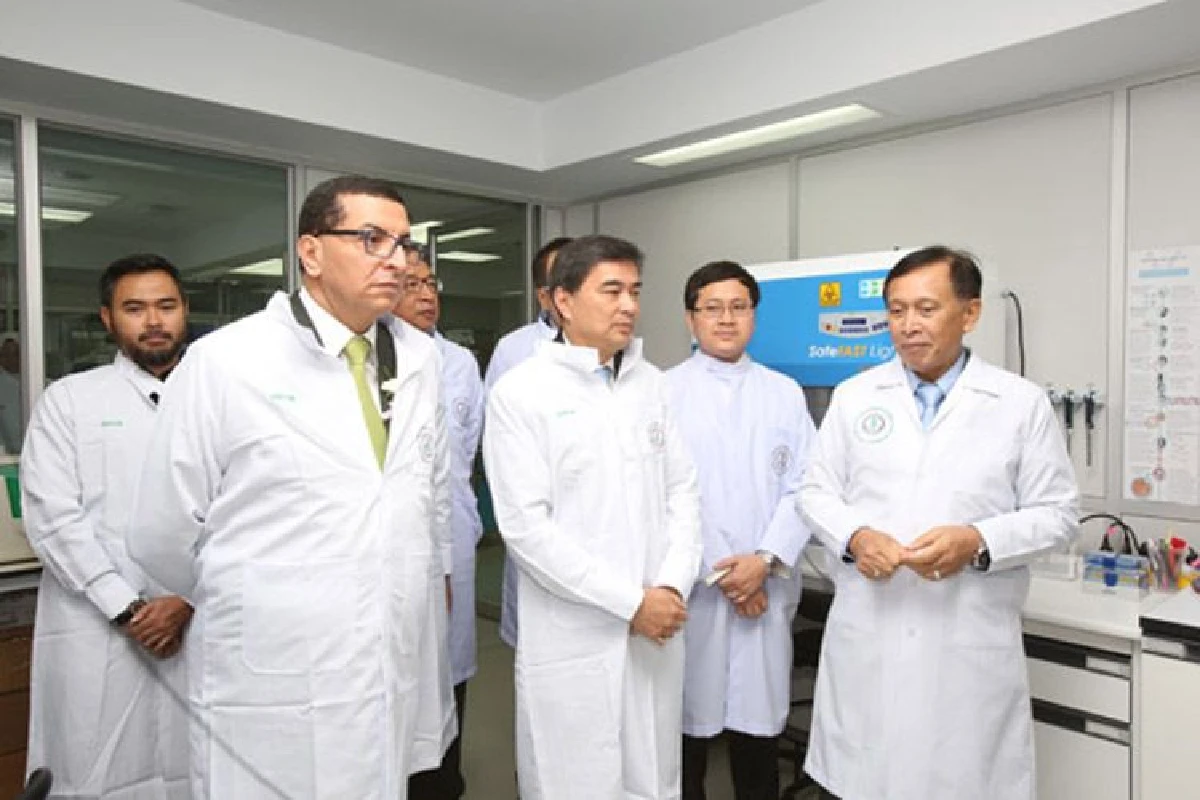 Official opening of Tan Sri Dr. Surin Pitsuwan Halal Science Research and Innovation Laboratory to honour the late Dr. Surin Pitsuwan