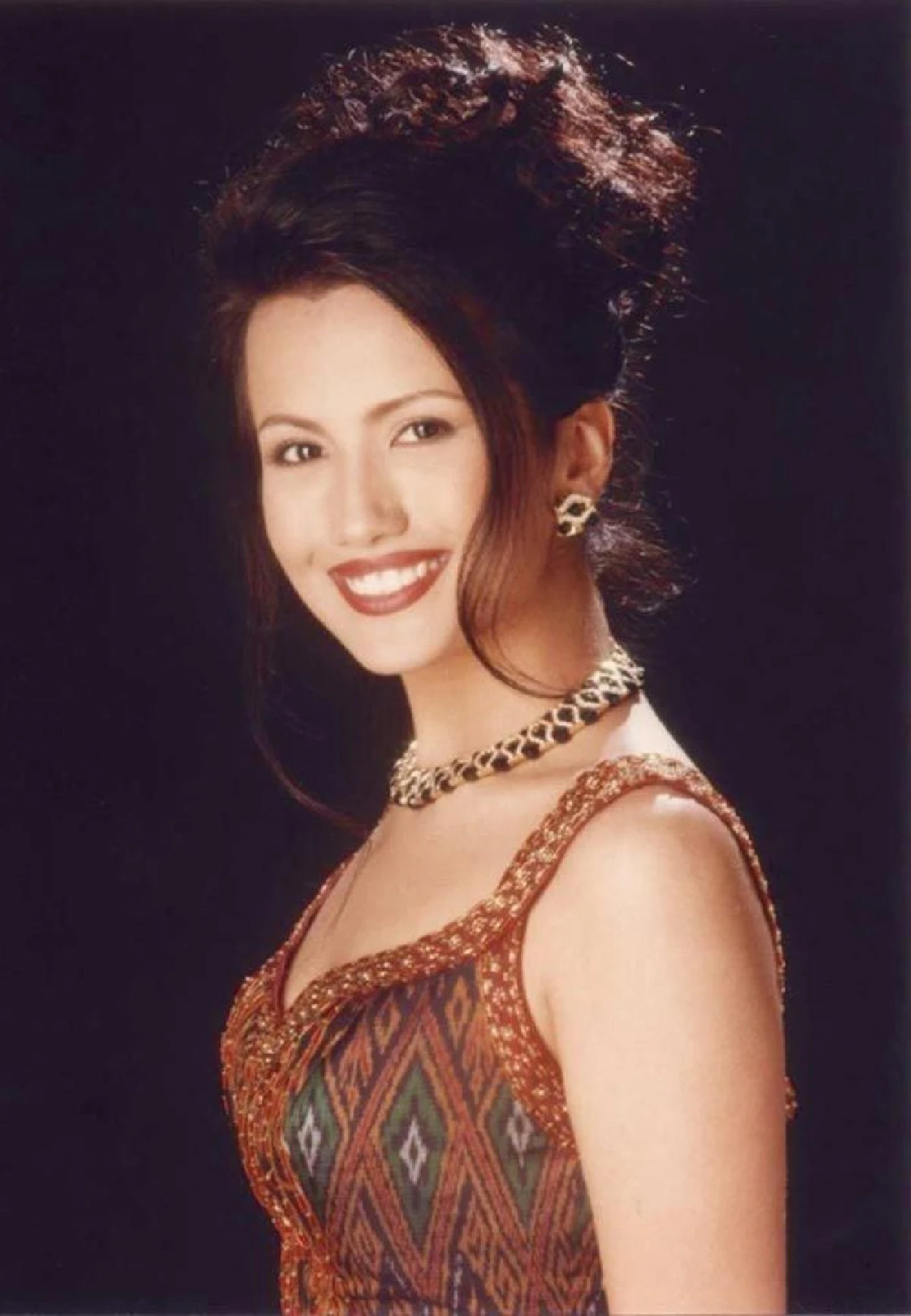 ส่องภาพ เอ็มม่า วรรัตน์ นางเอกอังกอร์ ในวัย 41 ปีที่หลายคนคิดถึง