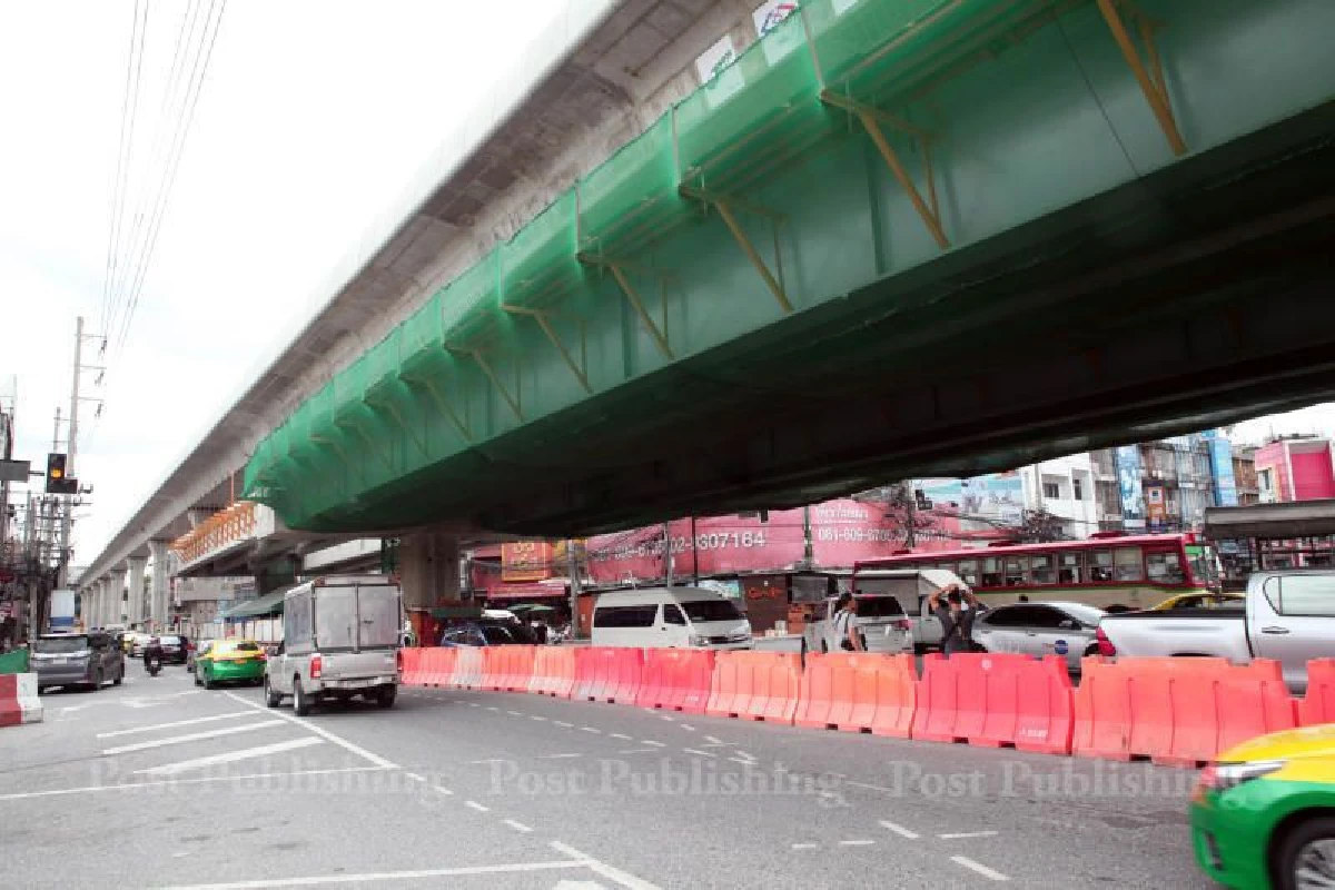 กทม.จี้ผู้รับเหมาสร้างรถไฟฟ้าสายสีเขียวคืนผิวจราจร-ซ่อมถนนพัง