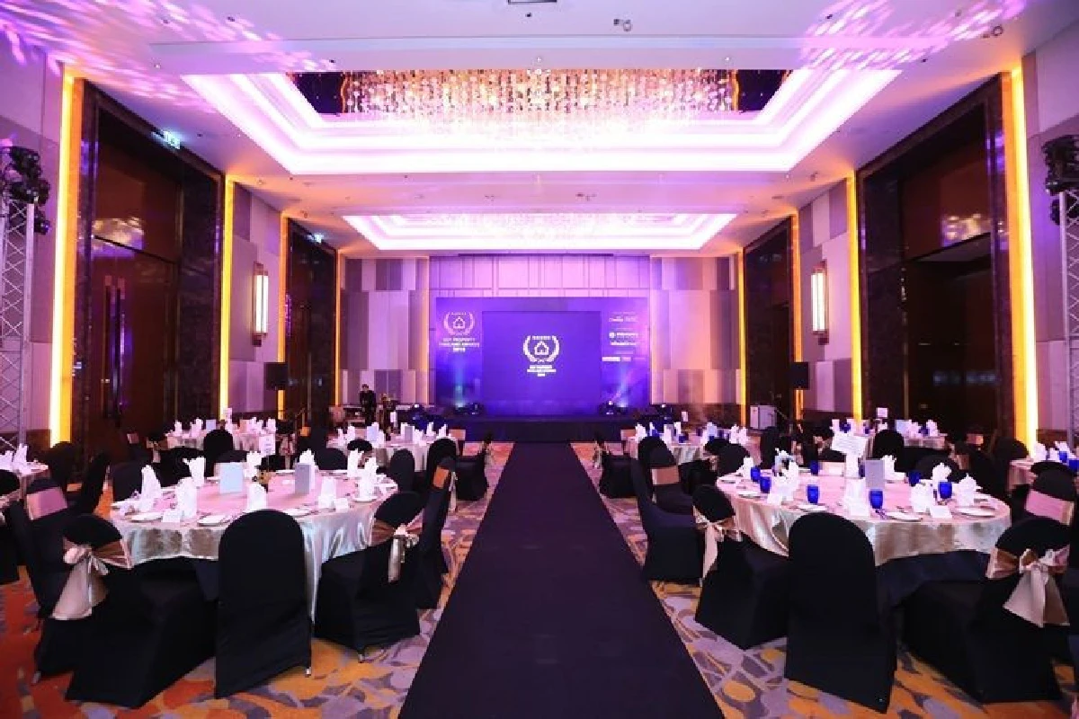 รางวัล ดอท พร็อพเพอร์ตี้ ประเทศไทย 2018 มอบให้ บริษัทอสังหาริมทรัพย์ที่ดีที่สุด 24 แห่ง รวมทั้งรางวัลนักพัฒนาอสังหาริมทรัพย์ขวัญใจมหาชน