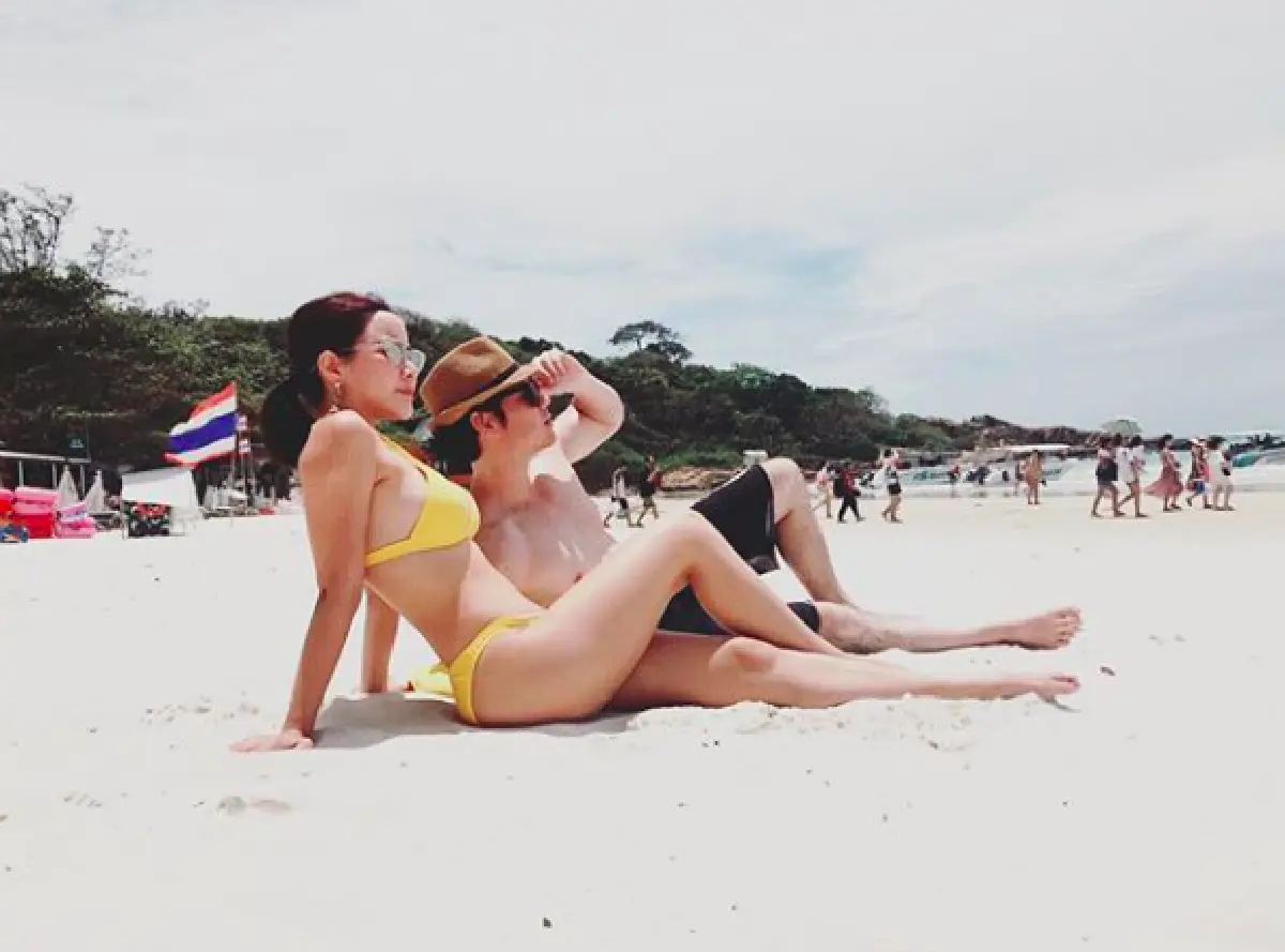 แซ่บทั้งบ้าน “พ่อจิม-แม่พลอย” จัดทริปพา “น้องพลอยเจ” เที่ยวทะเลสุดแฮปปี้