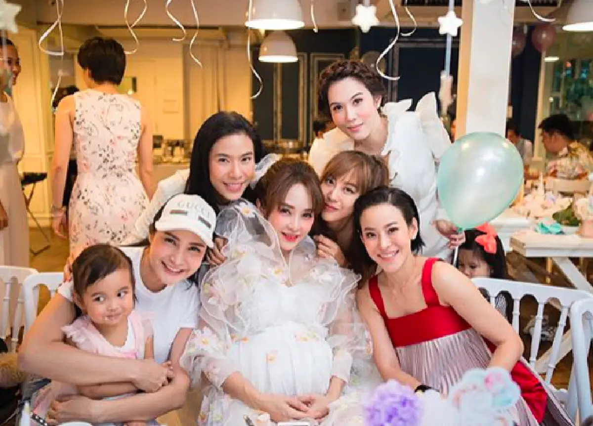 “เป้ย ปานวาด” จัดปาร์ตี้เบบี้ชาวเวอร์ เตรียมต้อนรับลูกสาว “น้องปราณปาลิน"