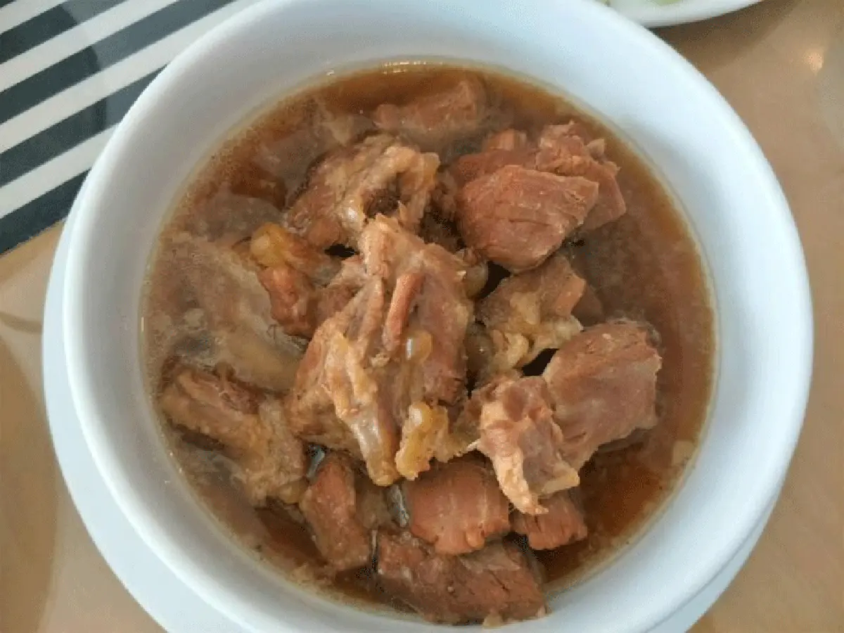 ‘บ้าน-น้ำ-จันทร์ by คุณาวุฒิ’ ริมน้ำบางปะกง