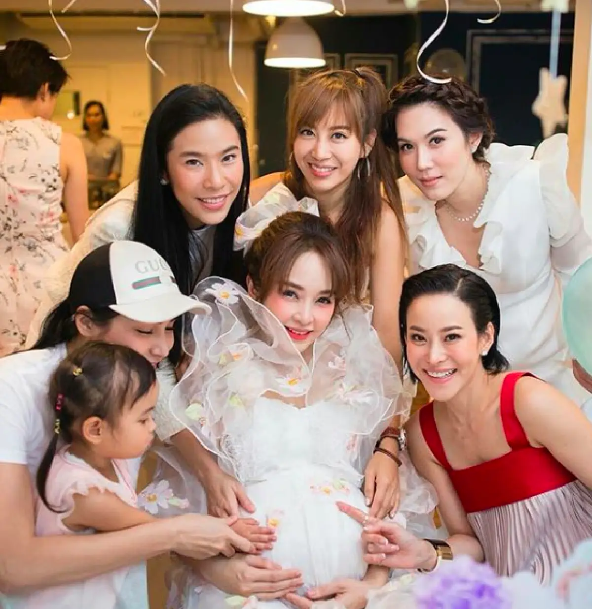 “เป้ย ปานวาด” จัดปาร์ตี้เบบี้ชาวเวอร์ เตรียมต้อนรับลูกสาว “น้องปราณปาลิน"