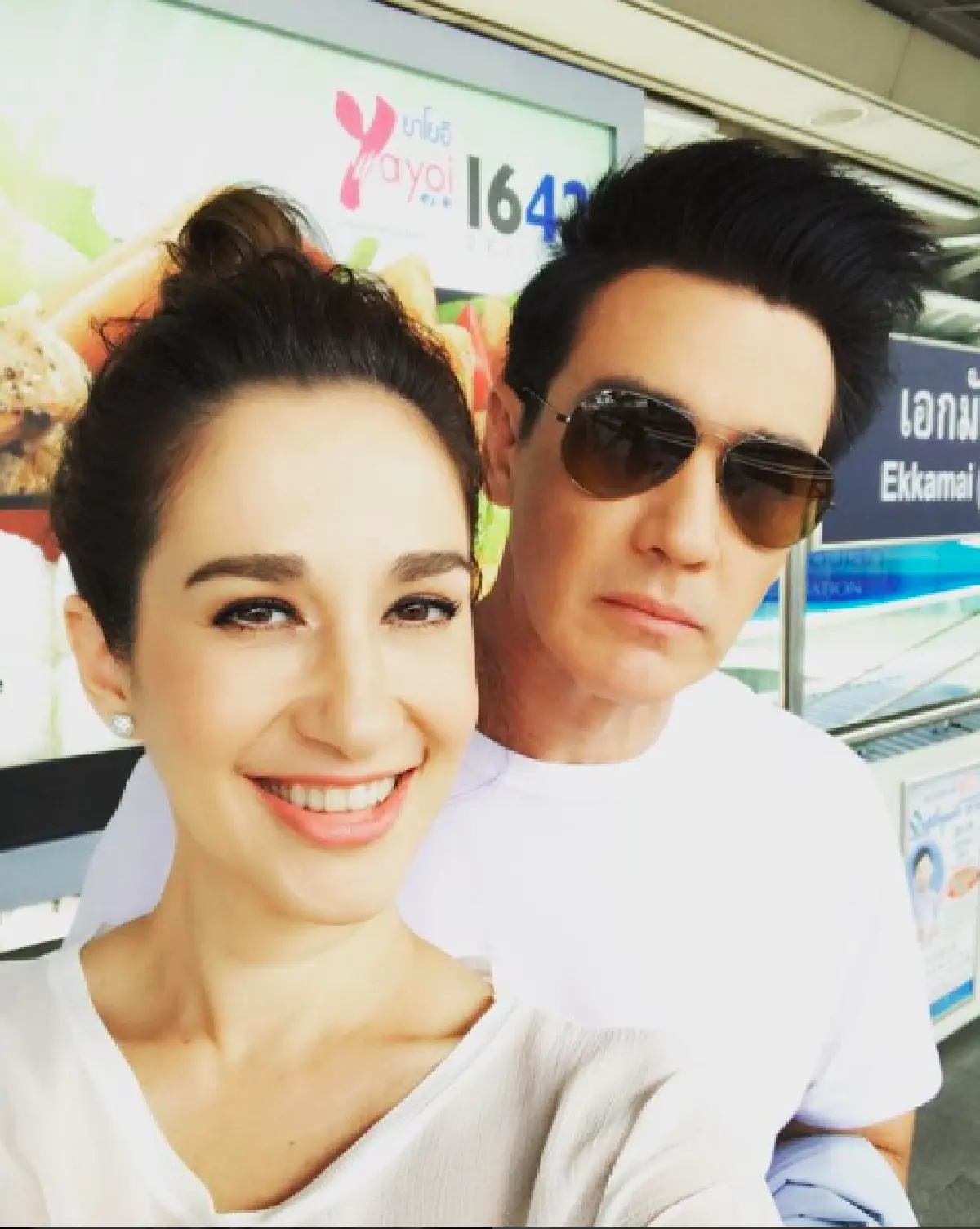 “เยลหลี” วัย 50 หวนเดินแบบอีกครั้ง ด้าน “วิลลี่” หวาน ชมภรรยายกใหญ่