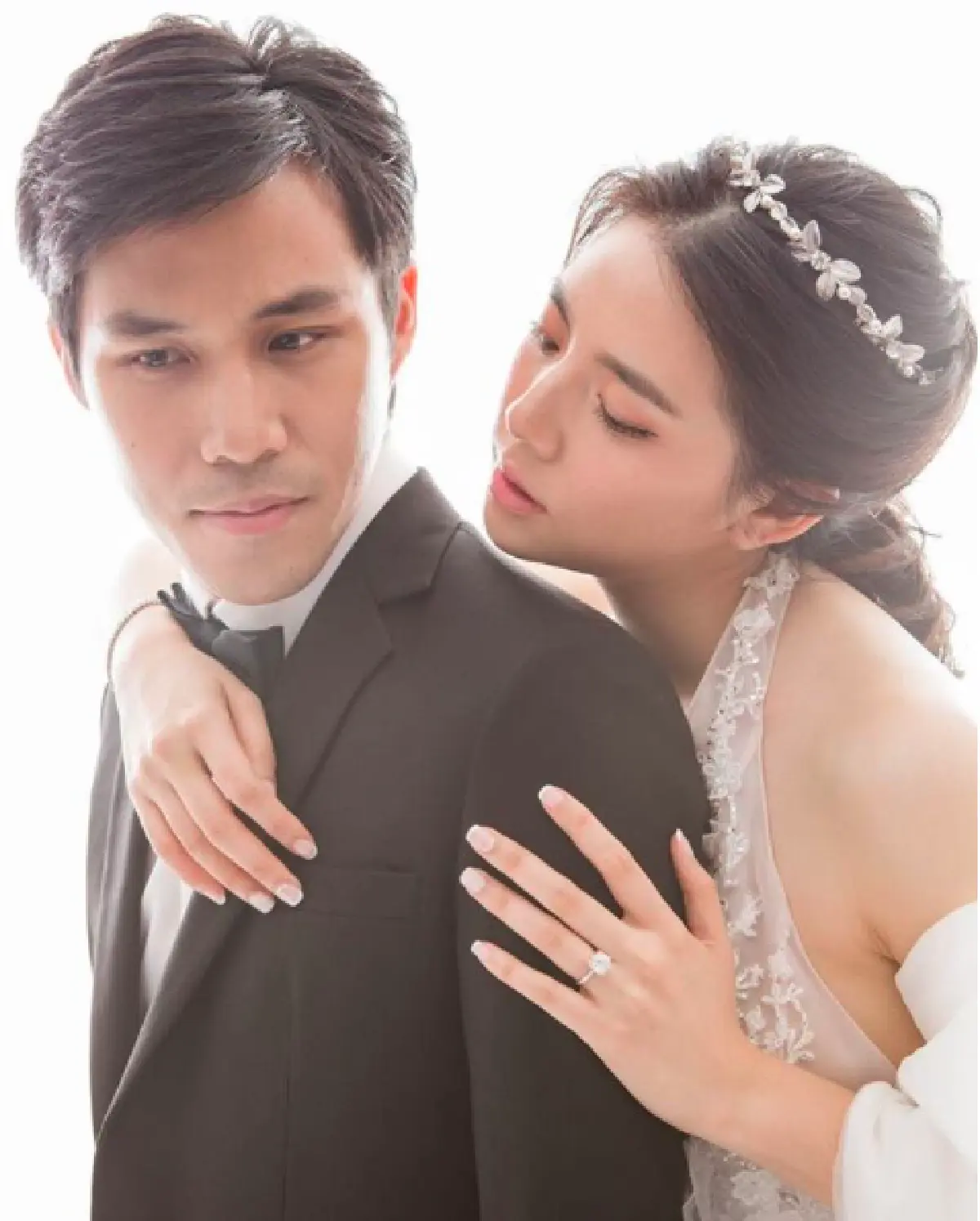 “แจน” น้องสาว "เจนี่ เทียนโพธิ์สุวรรณ” เผยภาพชุดเจ้าสาวสุดอลังการ พร้อมภาพพรีเวดดิ้งเซ็ทใหม่