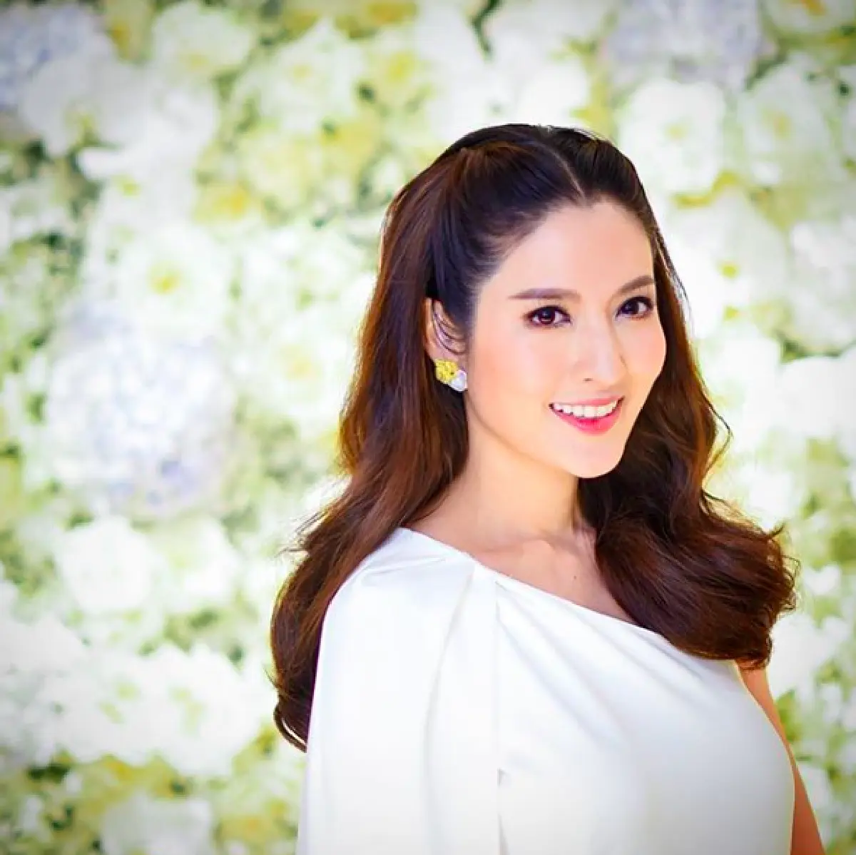 ขอหันหน้าพึ่งทางธรรม “แอฟ” เดินทางไปปฏิบัติธรรมให้จิตใจสงบ พร้อมโพสต์ข้อคิด