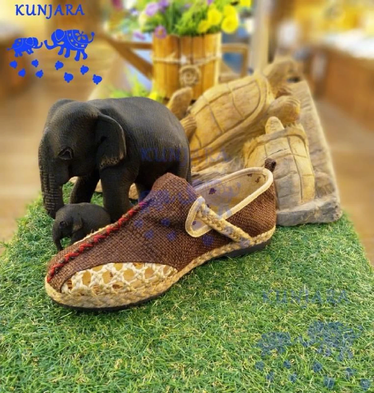 ‘Kunjara’ รองเท้าแฮนด์เมดจากผ้าไทย