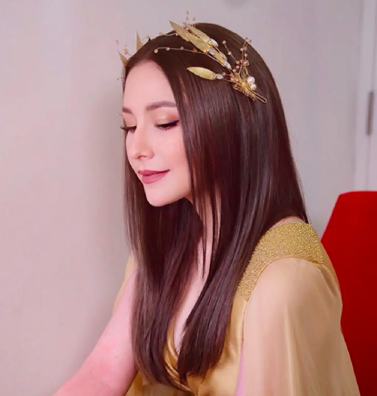 ดุจเจ้าหญิงเทพนิยาย “นาตาลี” กับลุคโกลว์ๆ สวยสง่าราศีจับ