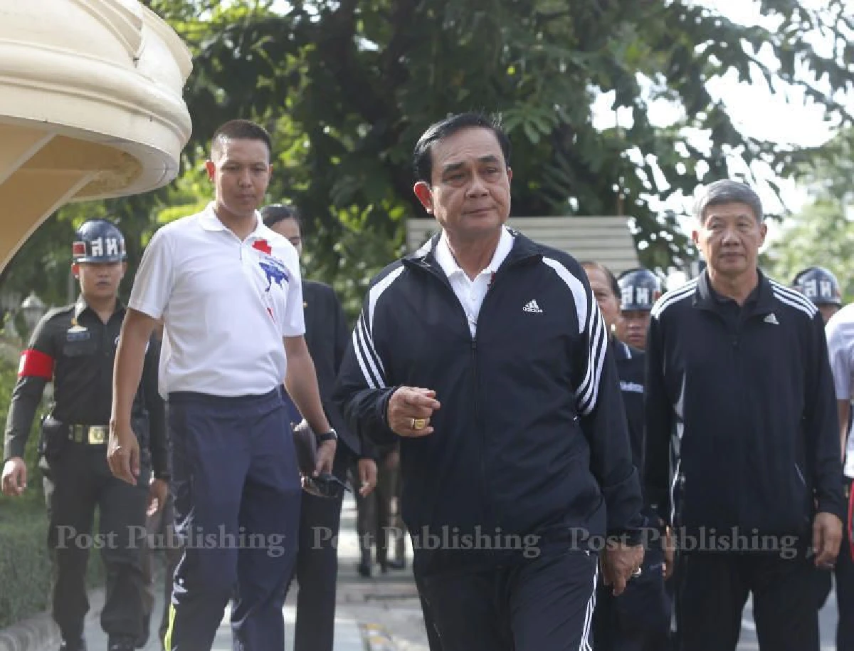 "บิ๊กตู่"ฟิต! ปั่นจักรยานรอบบ้านพิษณุโลก ชวนคนไทยออกกำลังกาย