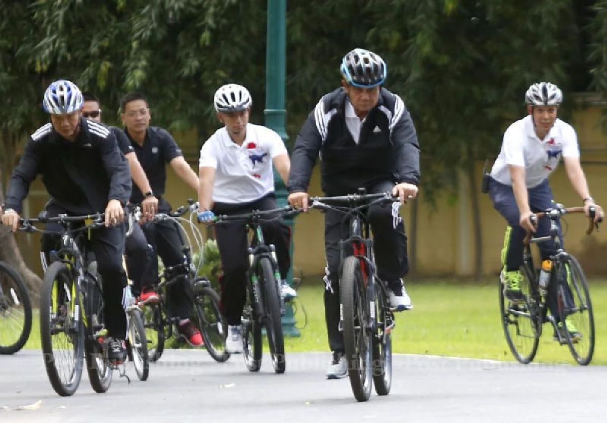 "บิ๊กตู่"ฟิต! ปั่นจักรยานรอบบ้านพิษณุโลก ชวนคนไทยออกกำลังกาย