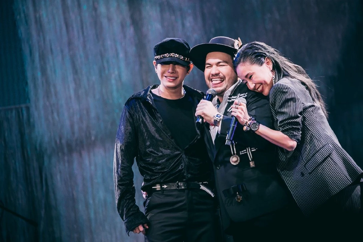 โอ๊ต ปราโมทย์ ขนเพื่อนรักร่วมแจมล้นเวที ในโชว์เดี่ยวครบรสครั้งแรก