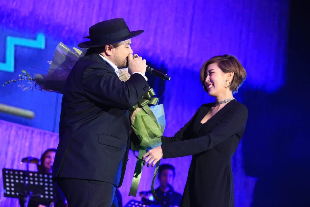 โอ๊ต ปราโมทย์ ขนเพื่อนรักร่วมแจมล้นเวที ในโชว์เดี่ยวครบรสครั้งแรก