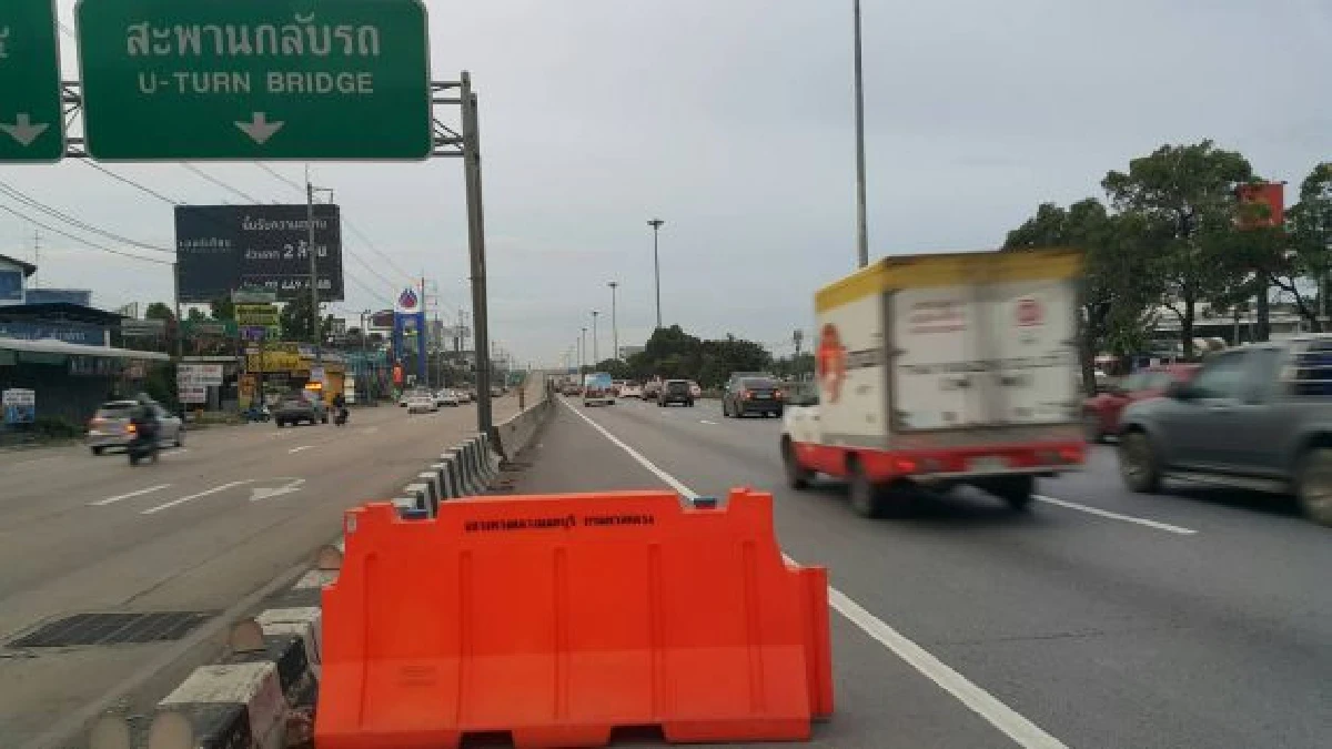 ตร.ทางหลวงบางใหญ่แก้ปัญหาวิ่งไหล่ทางด้วย "แบริเออร์"