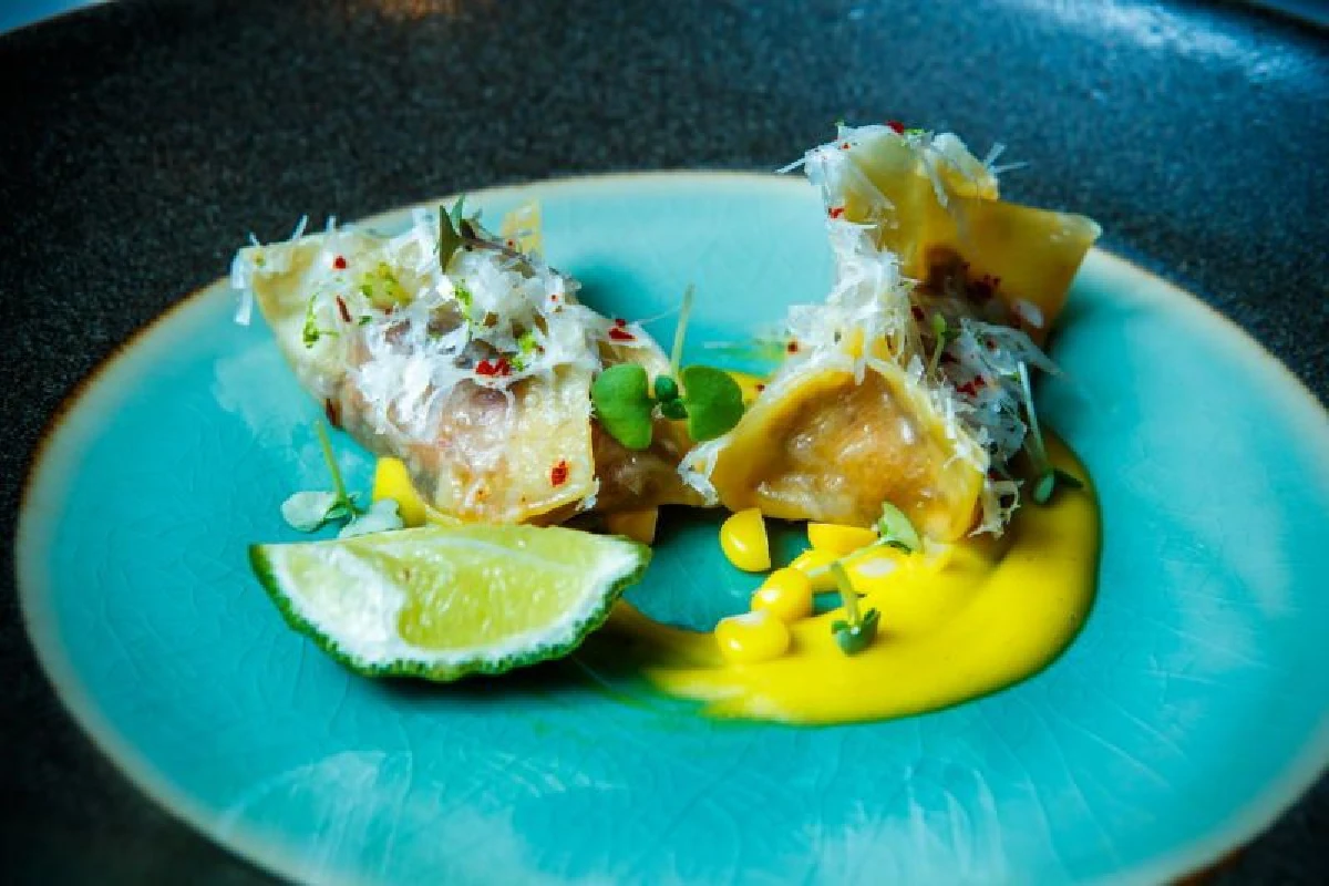 ประสบการณ์อร่อย ไก่ ไทย ฟิวชั่น & มิชลิน