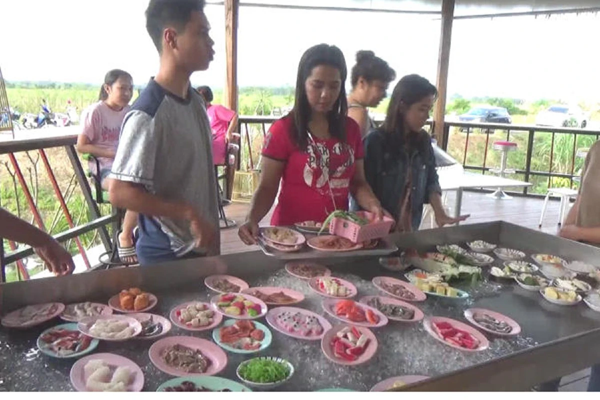 ชาบูห้อยขากลางทุ่งนาเมืองตรัง