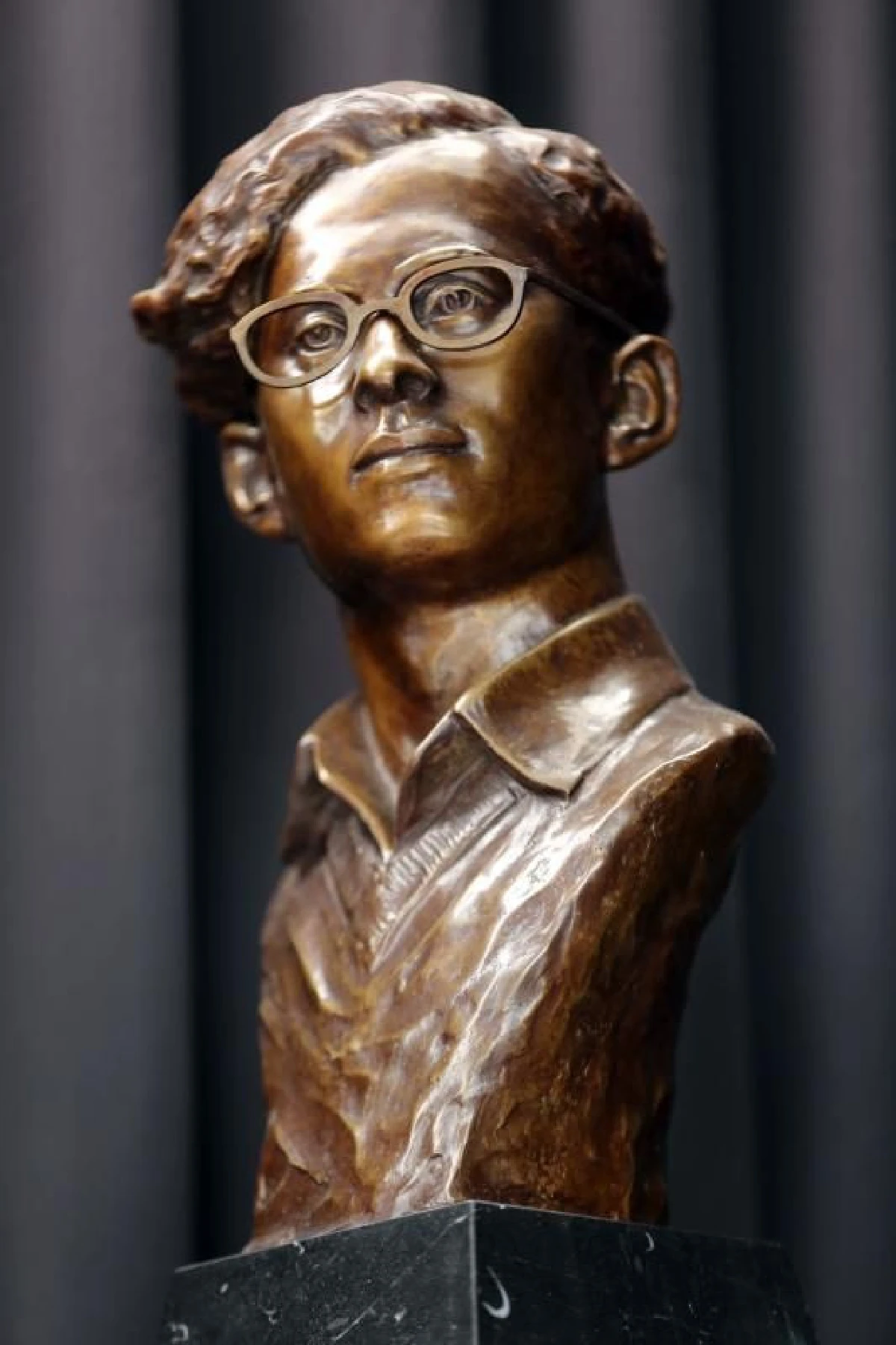 ประติมากรรมในหลวง ร.9 ความทรงจำอันสูงค่า