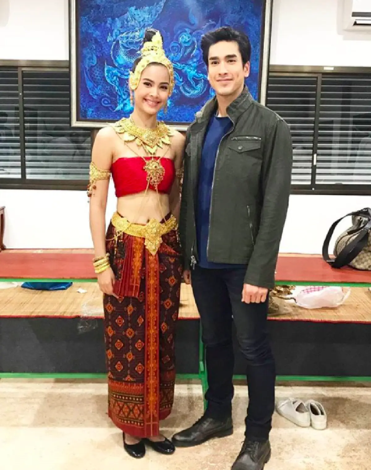 สะกดทุกสายตา! “แต้ว-ญาญ่า” นำทีมรำบวงสรวงพญานาค เปิดตัว "นาคี 2"