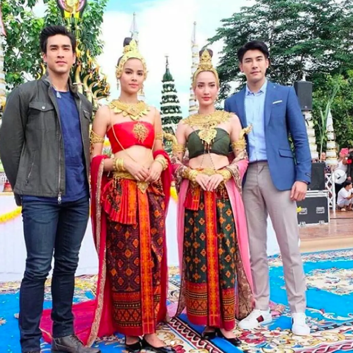 สะกดทุกสายตา! “แต้ว-ญาญ่า” นำทีมรำบวงสรวงพญานาค เปิดตัว "นาคี 2"