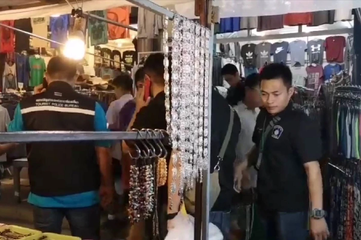 ผู้ค้าตลาดไนท์บาร์ซาร์กระเจิง!ตำรวจลุยปราบยึดสินค้าละเมิดลิขสิทธิ์