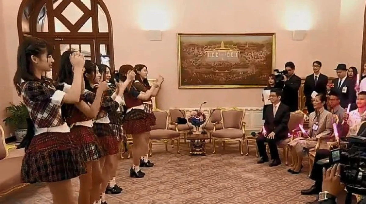 "ลุงตู่" เผยกับ "AKB48" เมนูอันดับ 2 ในใจก็คืออาหารญี่ปุ่น