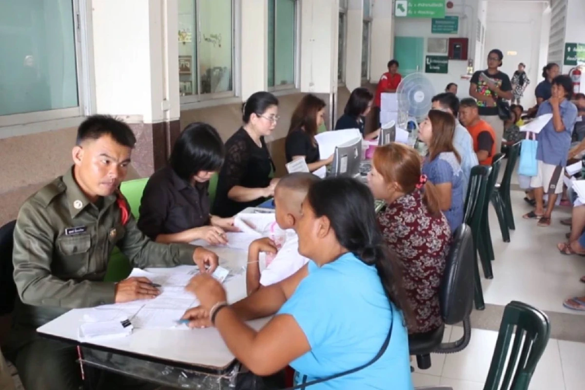 โพลเผยคนอีสานพอใจเล็กน้อยกับรัฐสวัสดิการขอ"บิ๊กตู่"เพิ่มวงเงินในบัตรคนจน