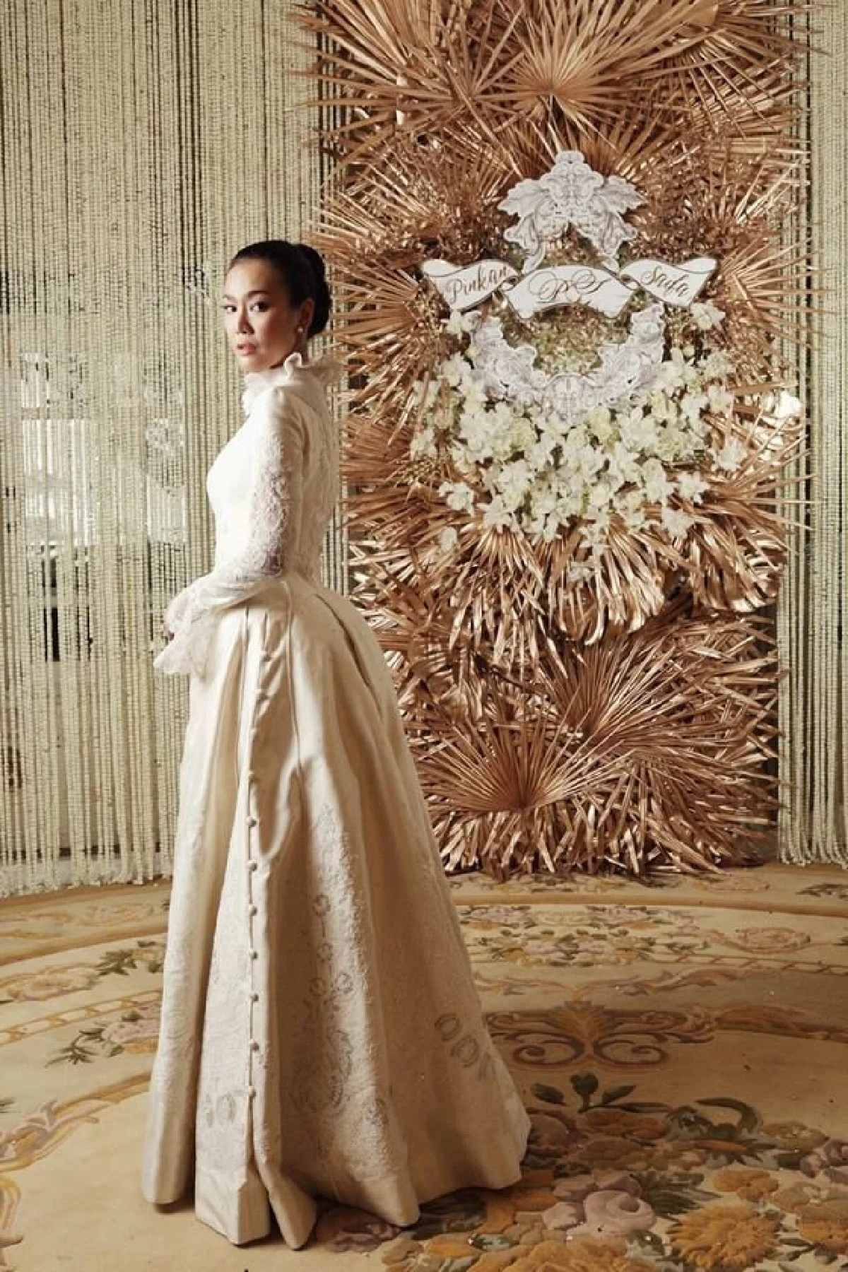 "สายฟ้า เศรษฐบุตร" อดีตพระเอกดัง ควงแฟนสาว “กุ๊ก”  เข้าพิธีแต่งงาน หลังคบหากันร่วม 7 ปี