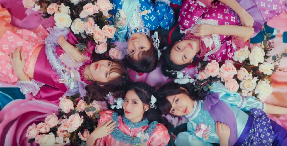 สมการรอคอย “BNK 48” ปล่อย mv ใหม่ #KimiwaMelodyTH สวยสง่าในชุดไทยประยุกต์