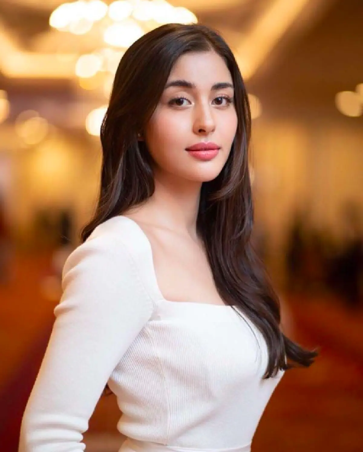 “ชาริล ชัปปุยส์” สุดภูมิใจ! หวานใจสาว "เฮเลน่า” คว้าตำแหน่งรองอันดับ 2 มิสไทยแลนด์เวิลด์ 2018 มาครอง