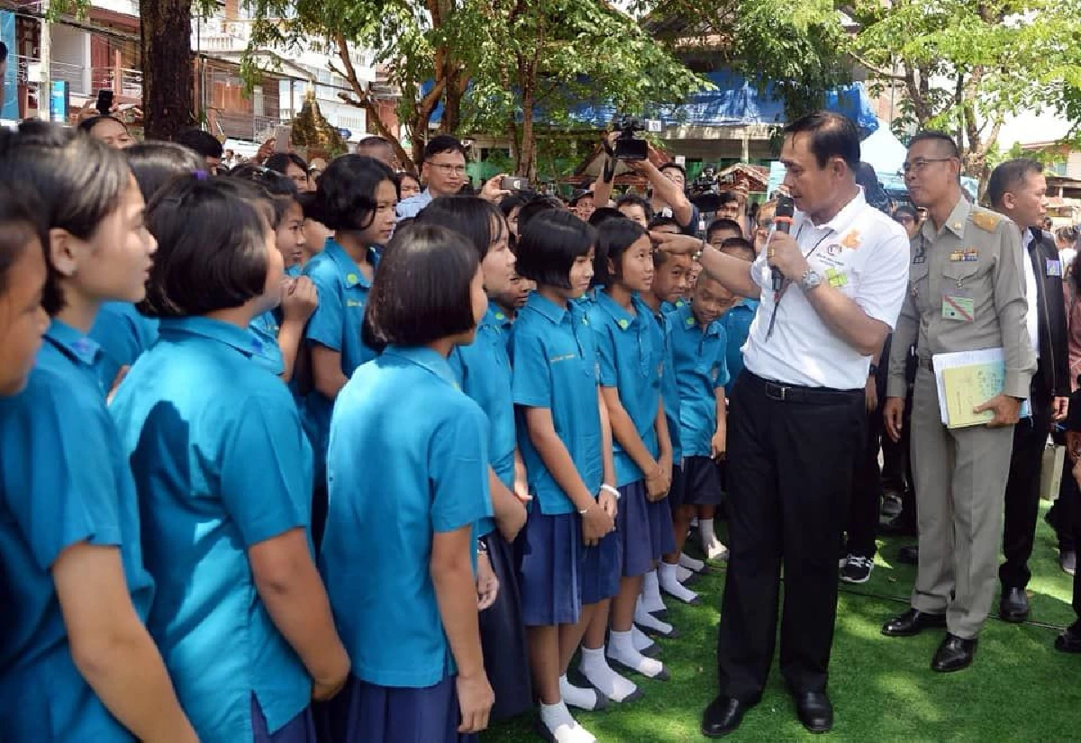 "เต็มตื้น!" บิ๊กตู่เผยซาบซึ้งเยาวชนร่วมร้องเพลงต้อนรับ