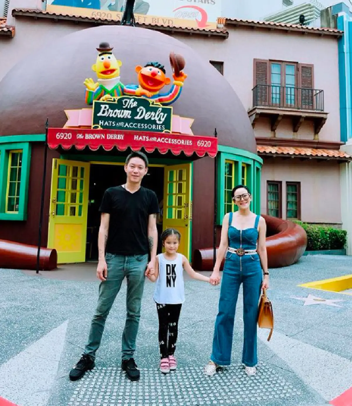 “หนิง” ทำงานหนักพักผ่อนไม่เพียงพอ จนขึ้นผื่นแดงตามตัว