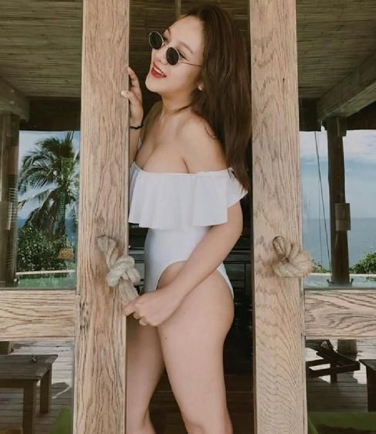 ฟิล์ม ภรรยา ทอม Room39 สวมชุดว่ายน้ำเว้าสูงอวดหุ่นสุดเป๊ะ