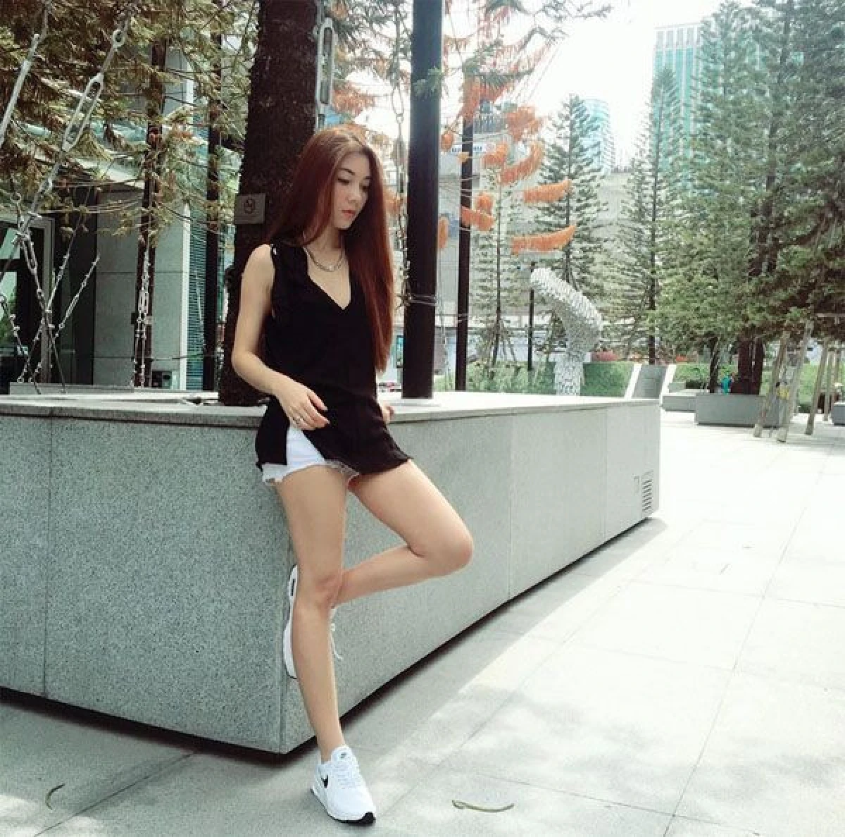 “วุ้นเส้น วิริฒิพา” กับแฟชั่นเรียวขายาวสวย เป๊ะ ปัง เฟิร์มตั้งแต่หัวจรดเท้า