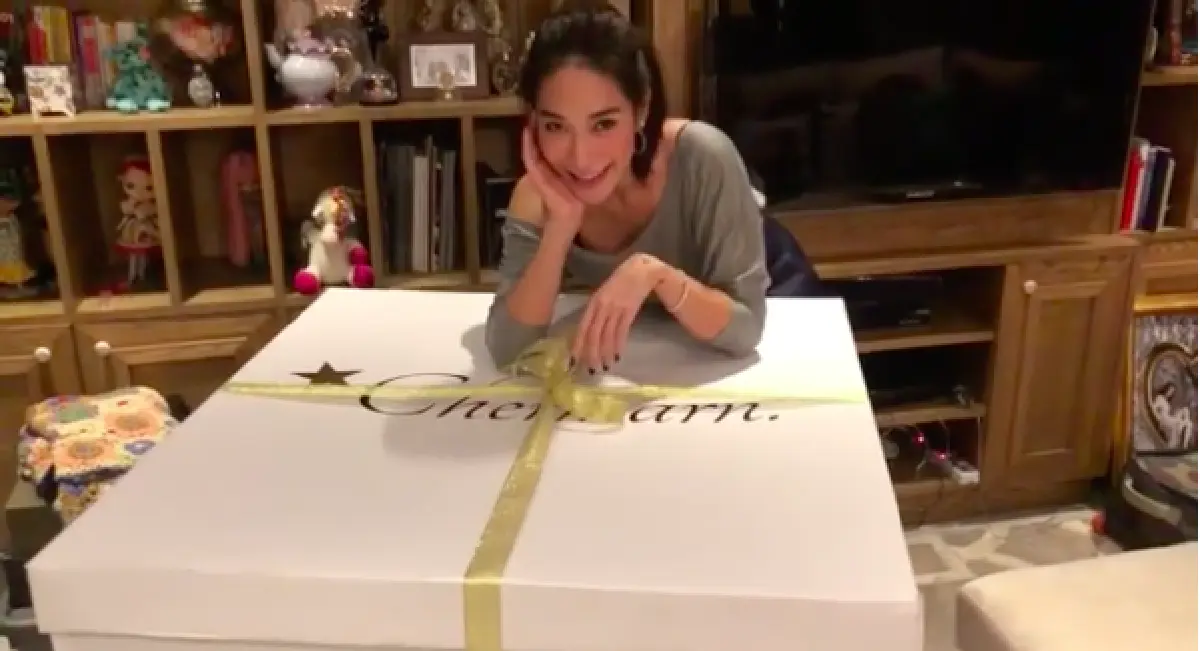 36 แล้ว! ส่องของขวัญวันเกิด “พลอย เฌอมาลย์” ที่เหล่าเพื่อนสนิทตั้งใจส่งมาให้