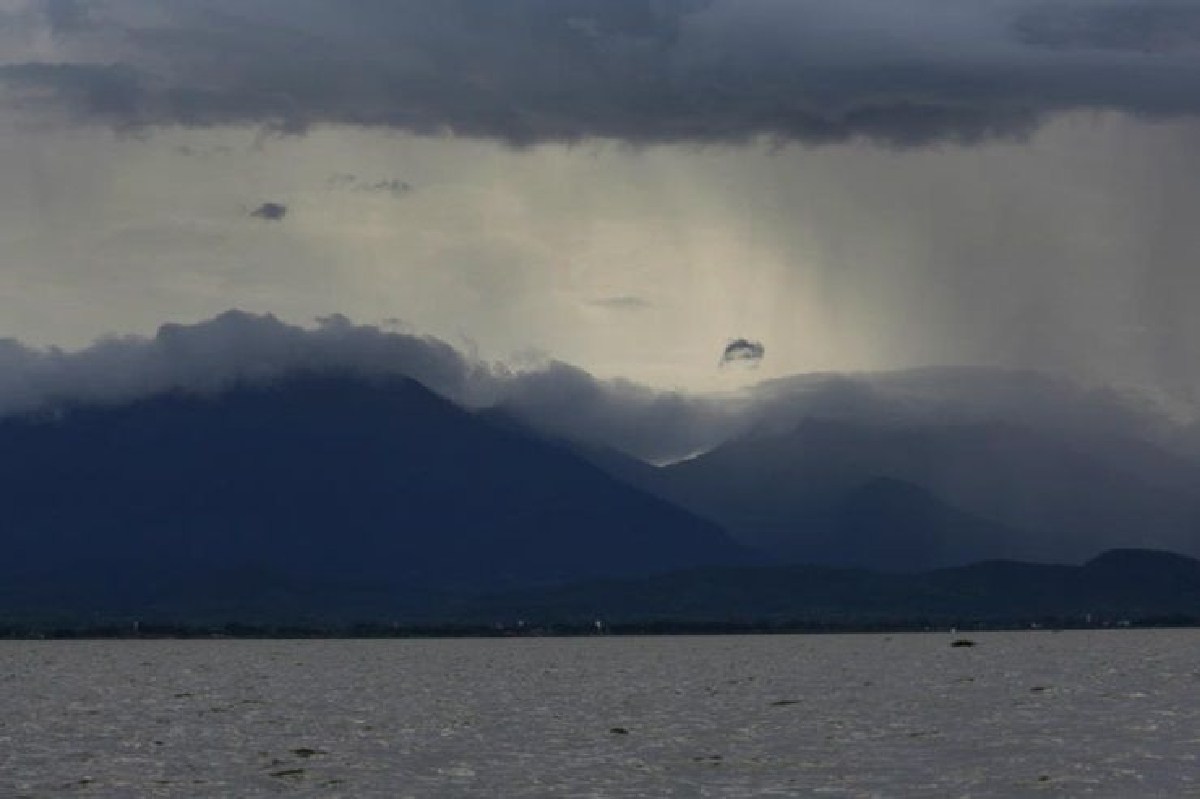 ภาคเหนือ-กลาง-ตะวันออก-ใต้ฝนตกหนักระวังน้ำท่วมฉับพลัน ภาคเหนือ-กลาง-ตะวันออก-ใต้ฝนตกหนักระวังน้ำท่วมฉับพลัน