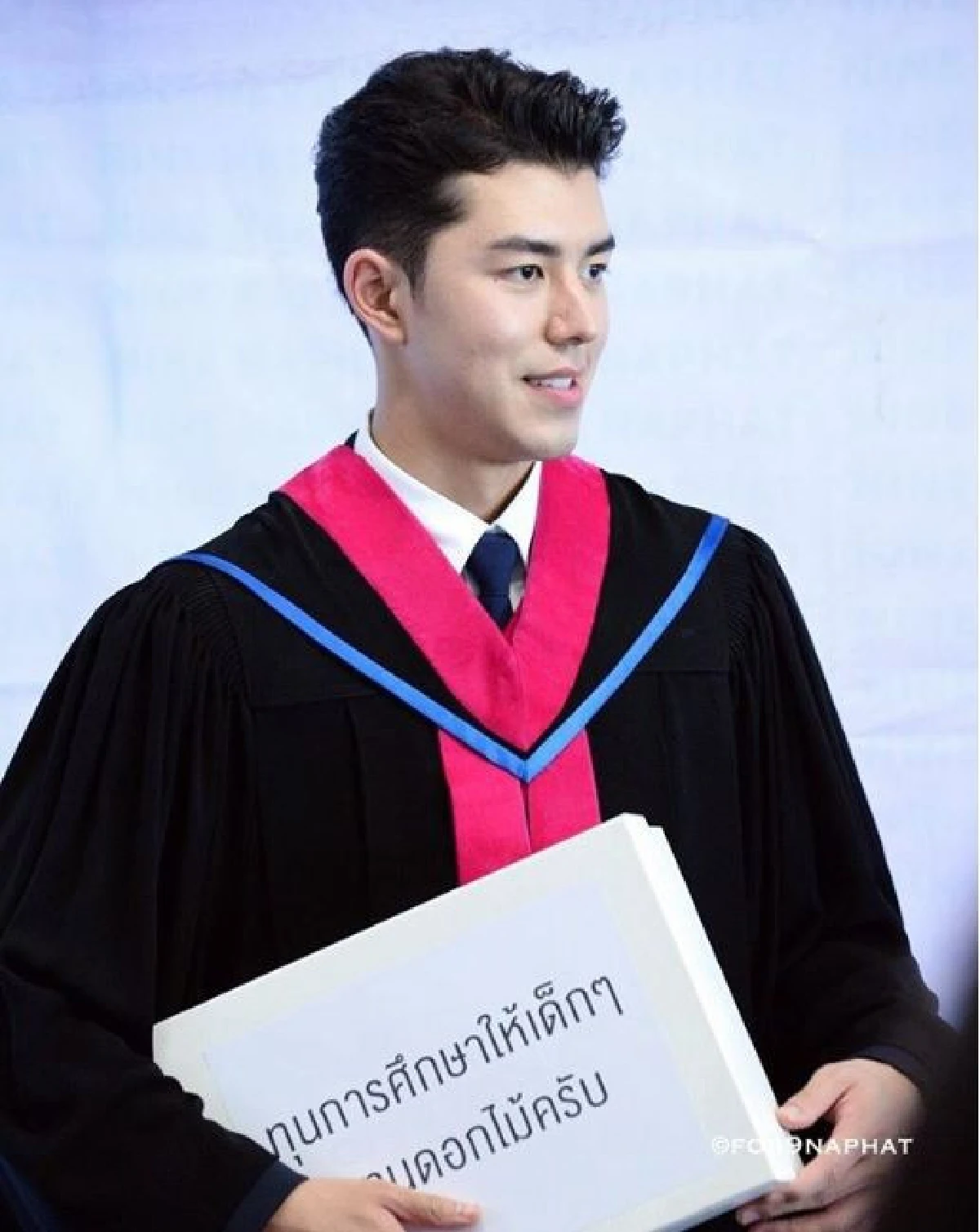 หล่อจิตใจดี! นาย ณภัทร รับปริญญา..ขอน้ำใจบริจาคช่วยน้องๆแทนช่อดอกไม้