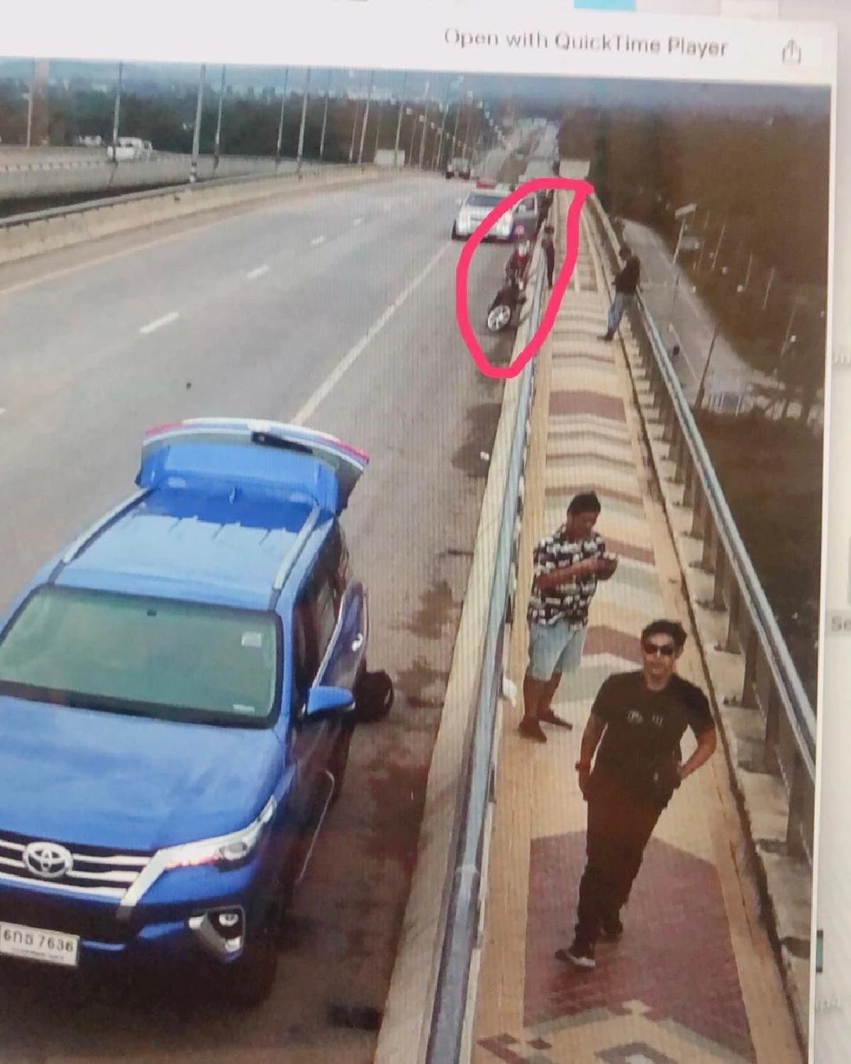 ขอโทษที่ไม่เอะใจ! อาร์ต พศุตม์ เผยอยู่บนสะพานเดียวกันก่อนมีคนฆ่าตัวตาย