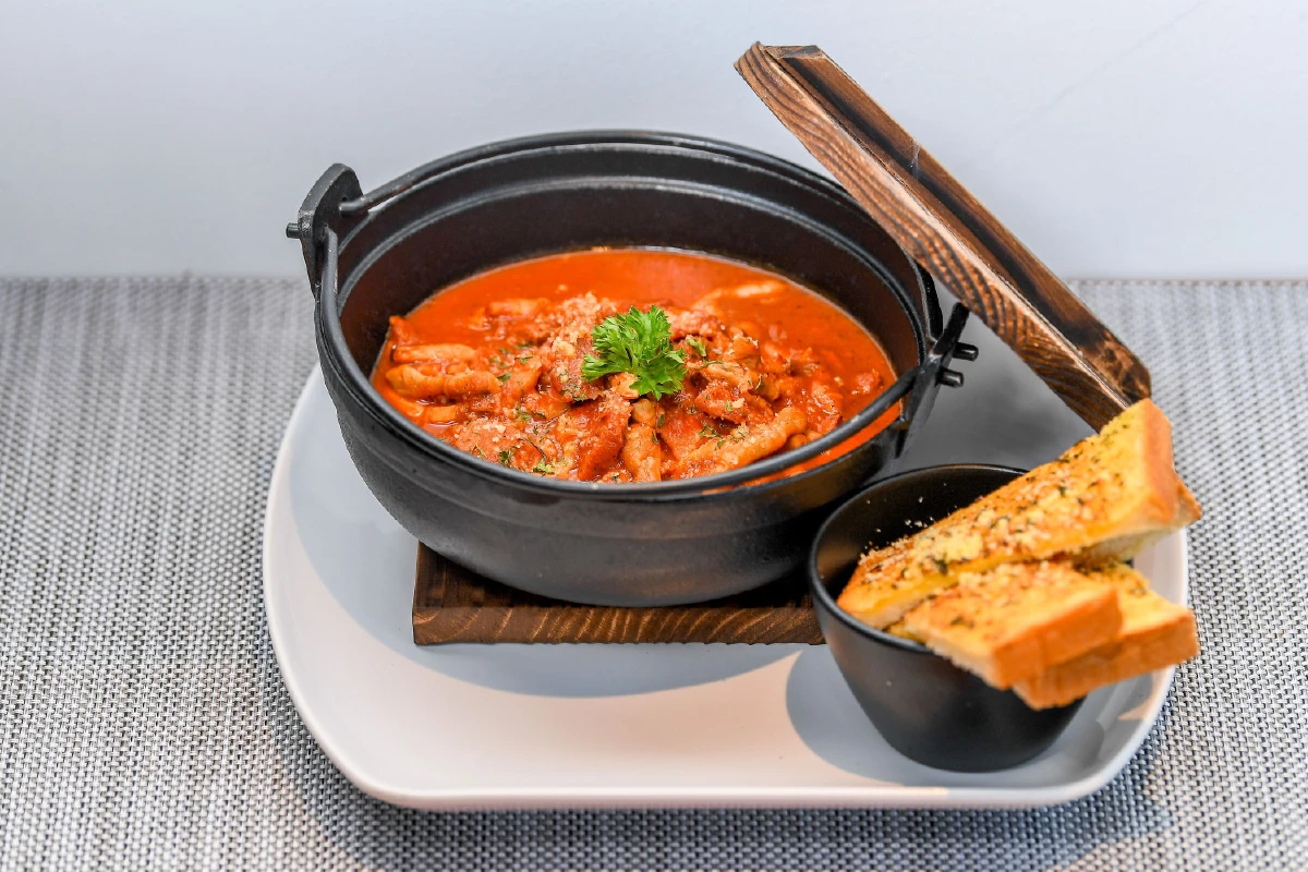 นั่งชิลริมทะเล @ ไอวี่ เลานจ์