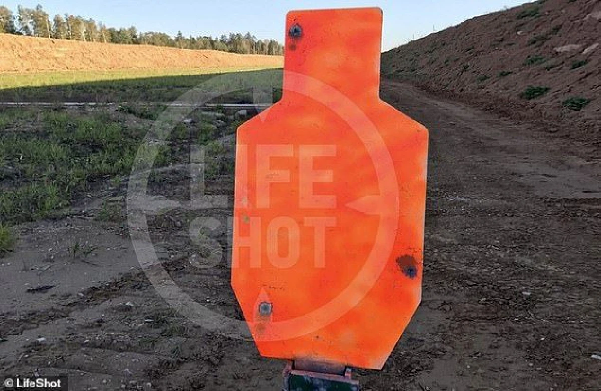 สไนเปอร์ปูตินโชว์ฝีมือ ลั่นไกปืนไรเฟิล