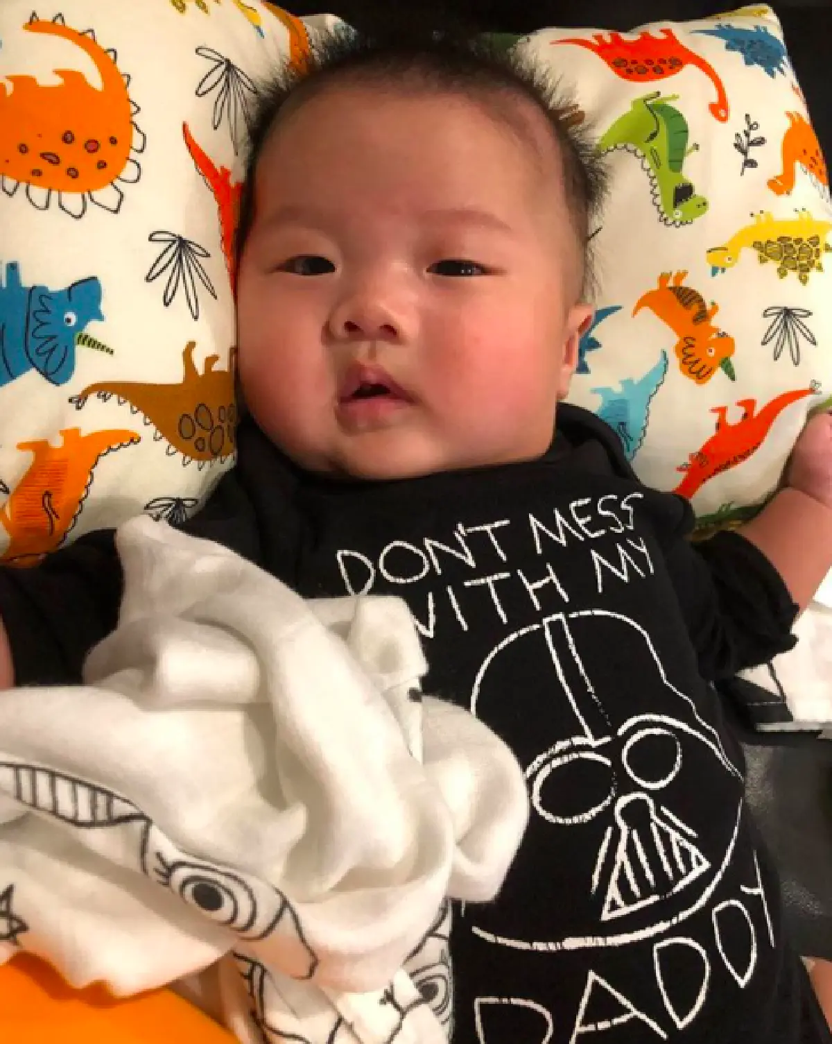 ส่องภาพ “น้องอาธิ” ลูกชาย "ดีเจอาร์ต มารุต” ที่กำลังอยู่จ้ำม้ำ น่ารักน่าชัง