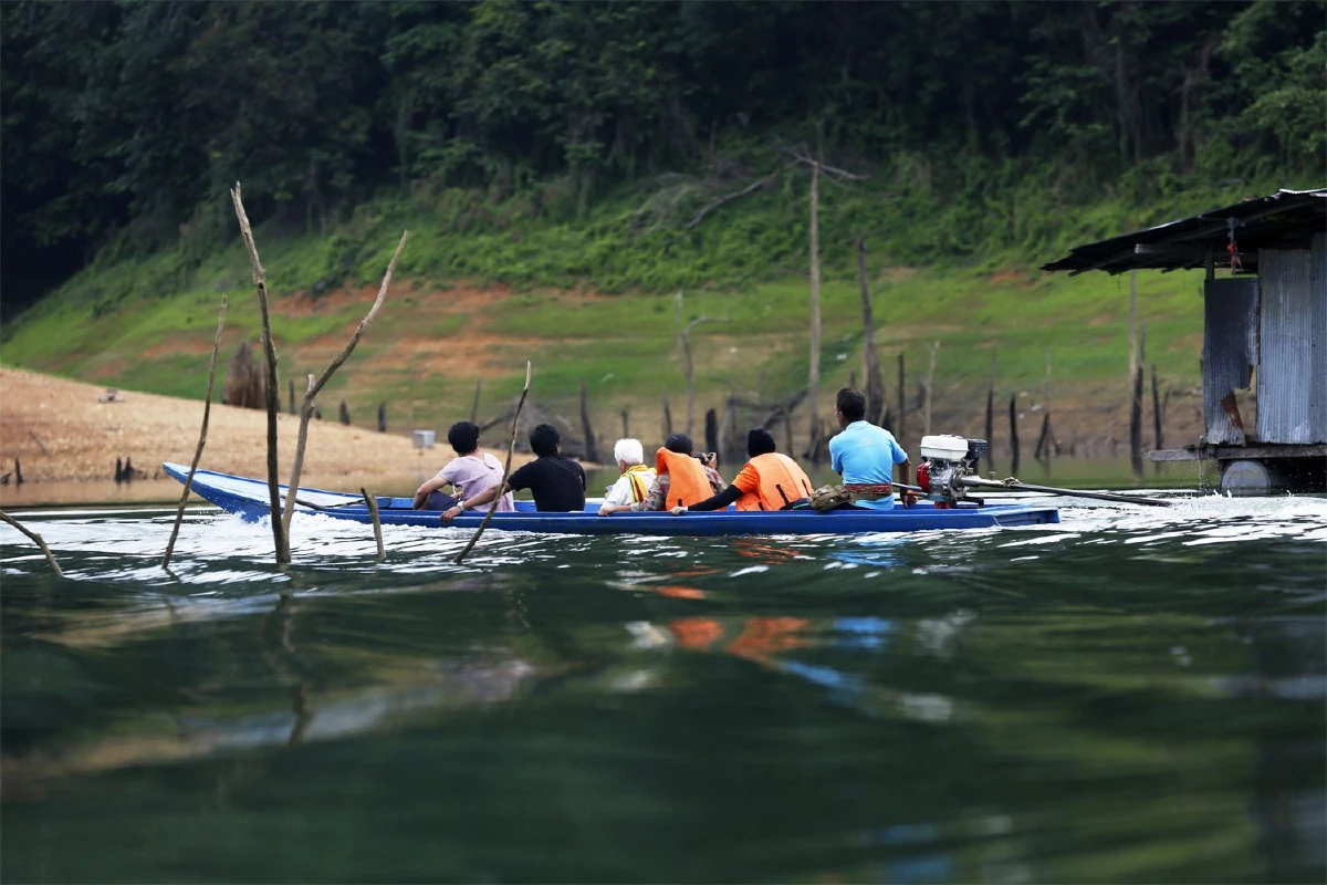 โปรดขานรับ เสียงเพรียกของฮาลาบาลา