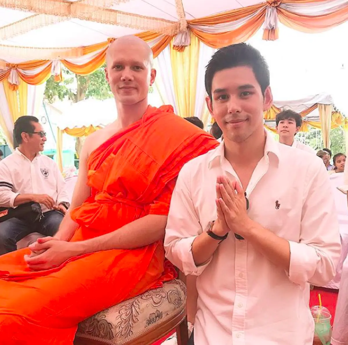 "มิกค์ ทองระย้า" เข้าสู่ร่มกาสาวพัสตร์นาน 24 วัน เพื่อนในวงการร่วมงานเพียบ
