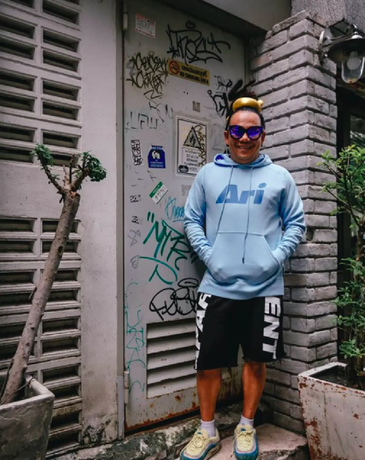 ”เสนาหอย” อวดภาพเมื่อ 30 ปีที่แล้ว หน้าคม มีกล้ามเบาๆ ทำเอาแฟนๆ ถึงกับชมว่าหล่อมากจริงๆ