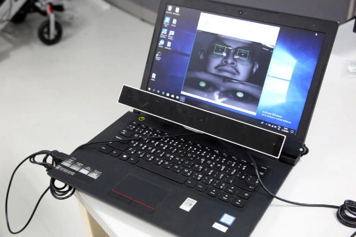 อนิวัฒน์ จูห้อง พัฒนาระบบตรวจจับตาอัจฉริยะ ช่วยเหลือผู้พิการ