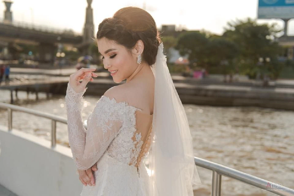 พรีเวดดิ้งสุดหรูอดีตนางเอก "แนท เอวิตรา" บนเรือสำราญที่ถูกขอแต่งงาน