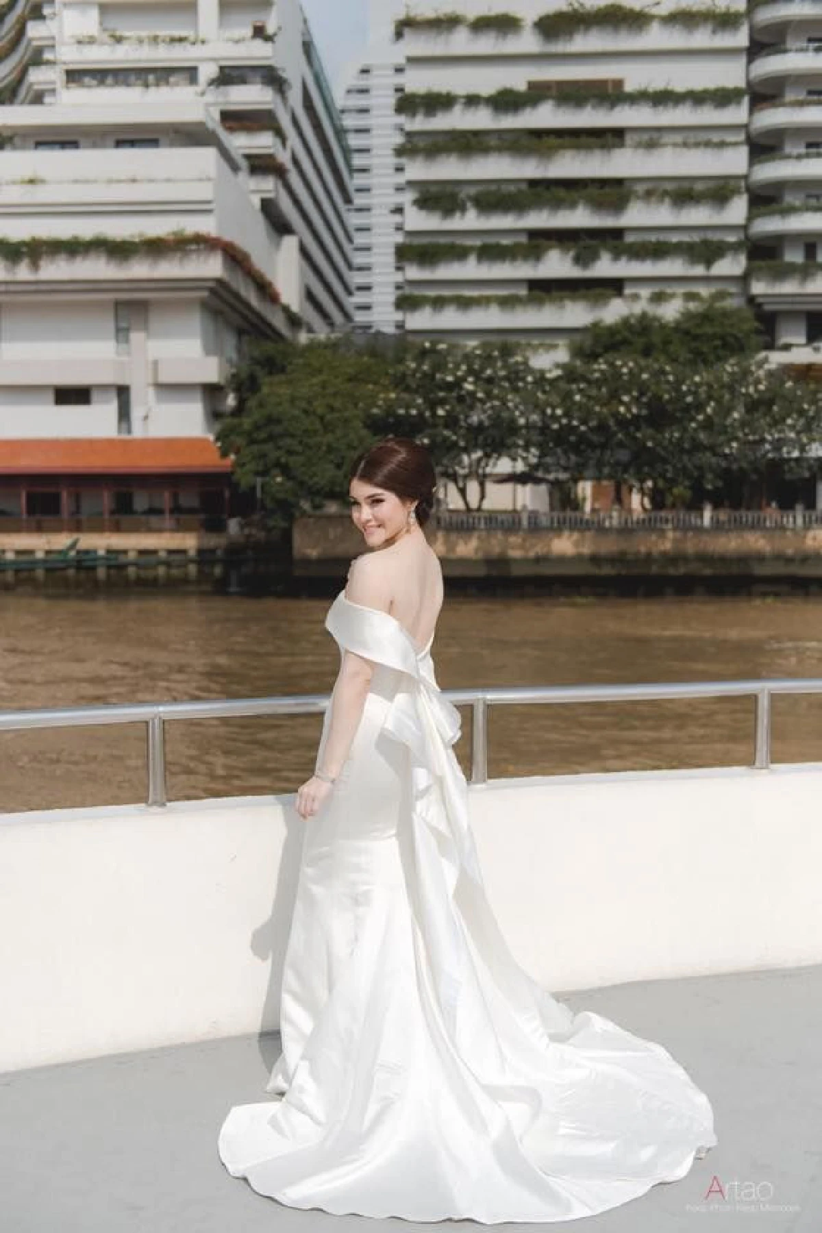 พรีเวดดิ้งสุดหรูอดีตนางเอก "แนท เอวิตรา" บนเรือสำราญที่ถูกขอแต่งงาน