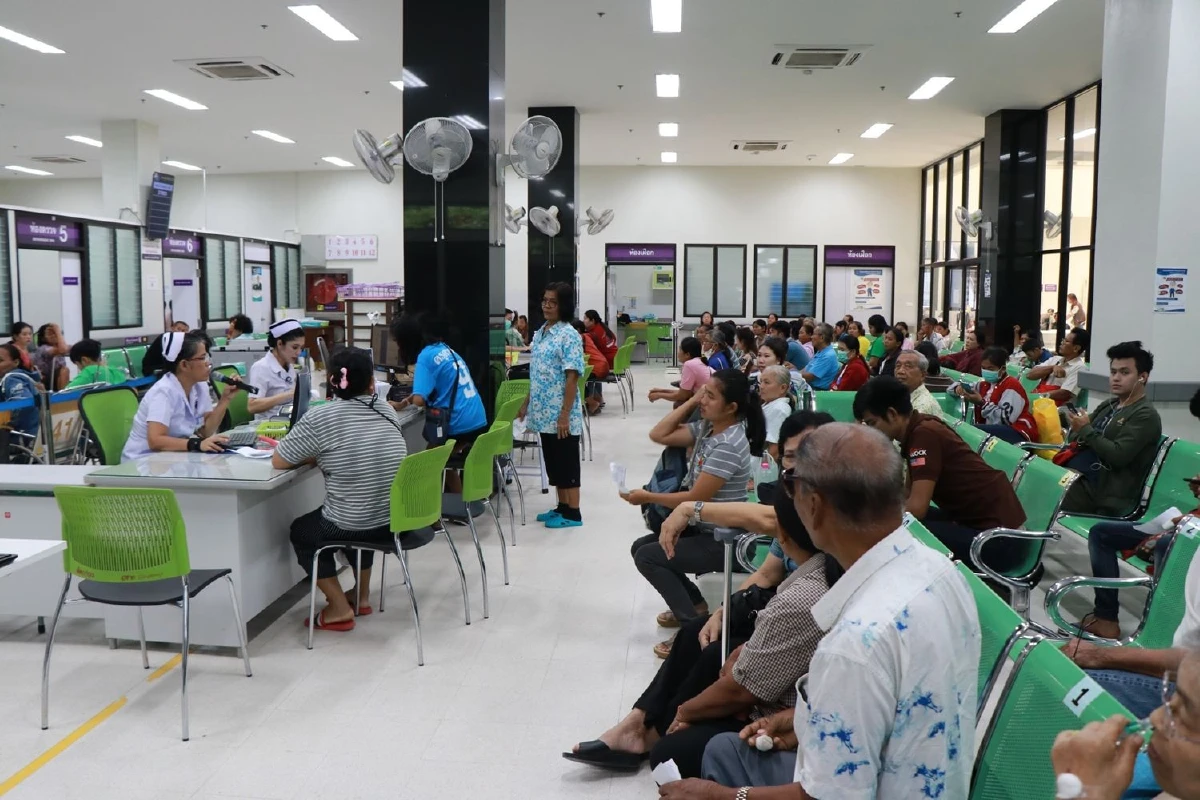 ผู้ว่าฯพิษณุโลกเซ็นย้ายพยาบาลฉาวพ้นร.พ.พุทธชินราช